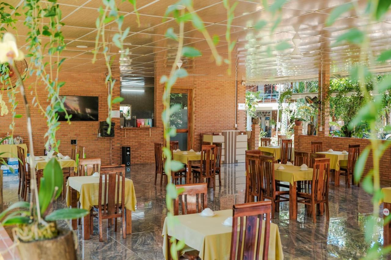 Lava Rock Viet Nam Lodge Anhfly Resort Nam Cat Tien Buitenkant foto