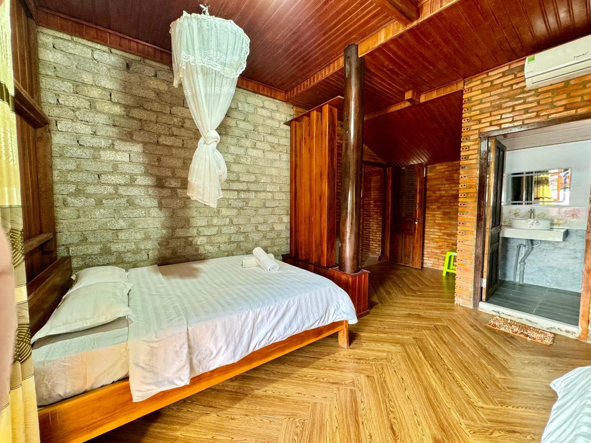 Lava Rock Viet Nam Lodge Anhfly Resort Nam Cat Tien Buitenkant foto