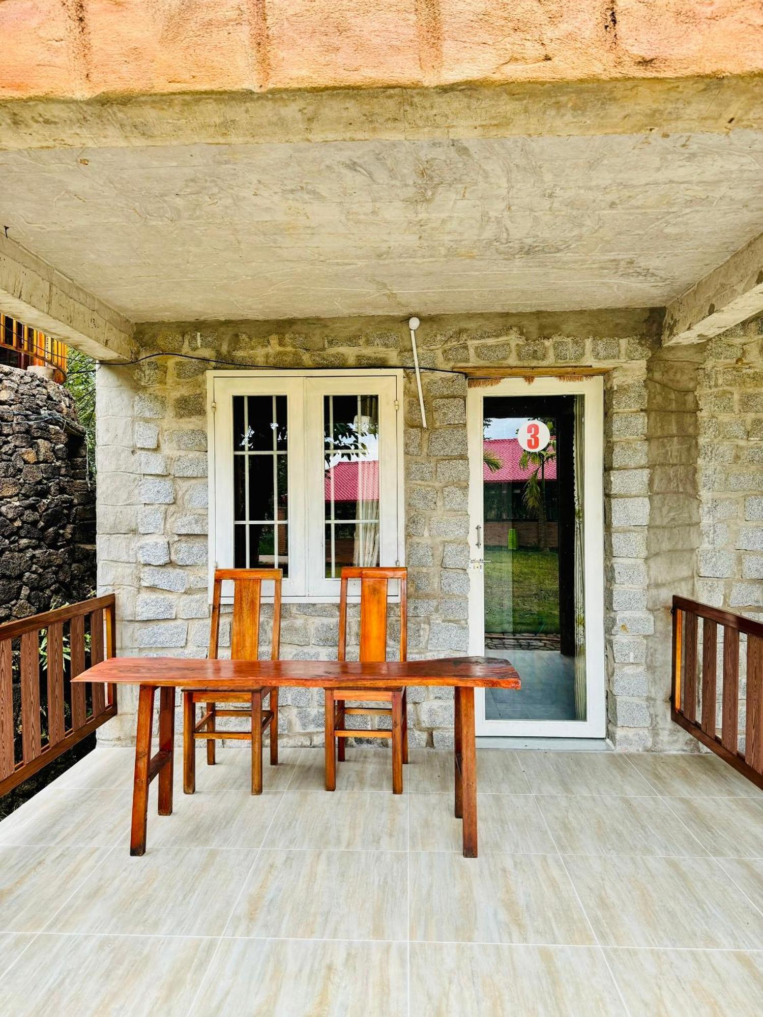 Lava Rock Viet Nam Lodge Anhfly Resort Nam Cat Tien Buitenkant foto
