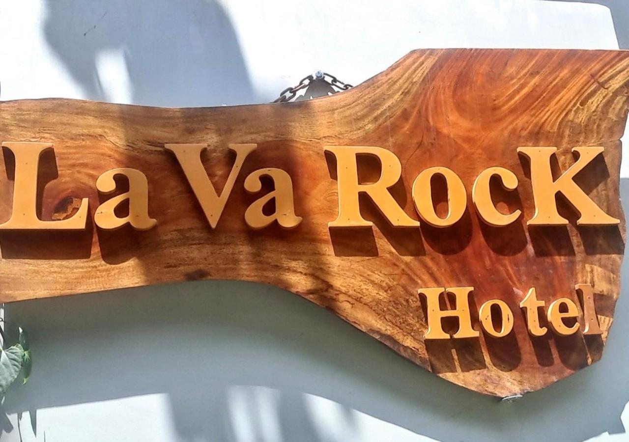 Lava Rock Viet Nam Lodge Anhfly Resort Nam Cat Tien Buitenkant foto
