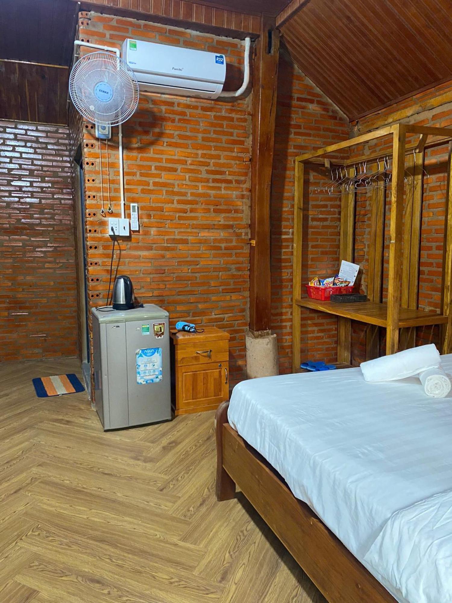 Lava Rock Viet Nam Lodge Anhfly Resort Nam Cat Tien Buitenkant foto